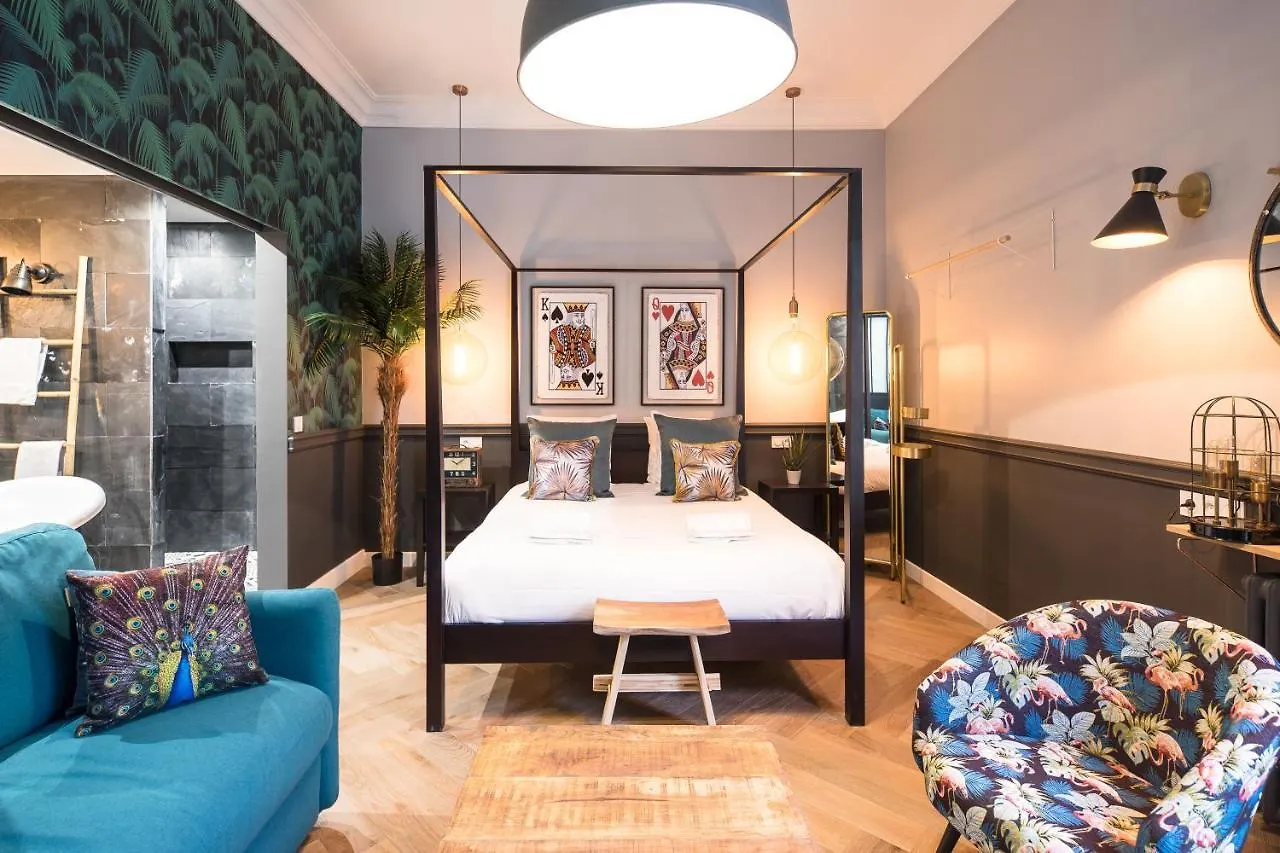 Apartment The Royal Elysee Suite Paris
