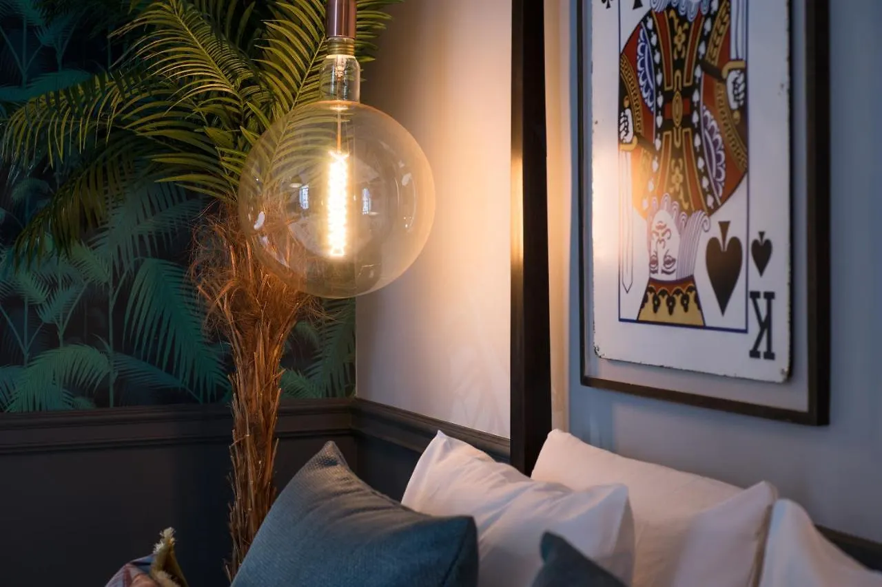 The Royal Elysee Suite Paris